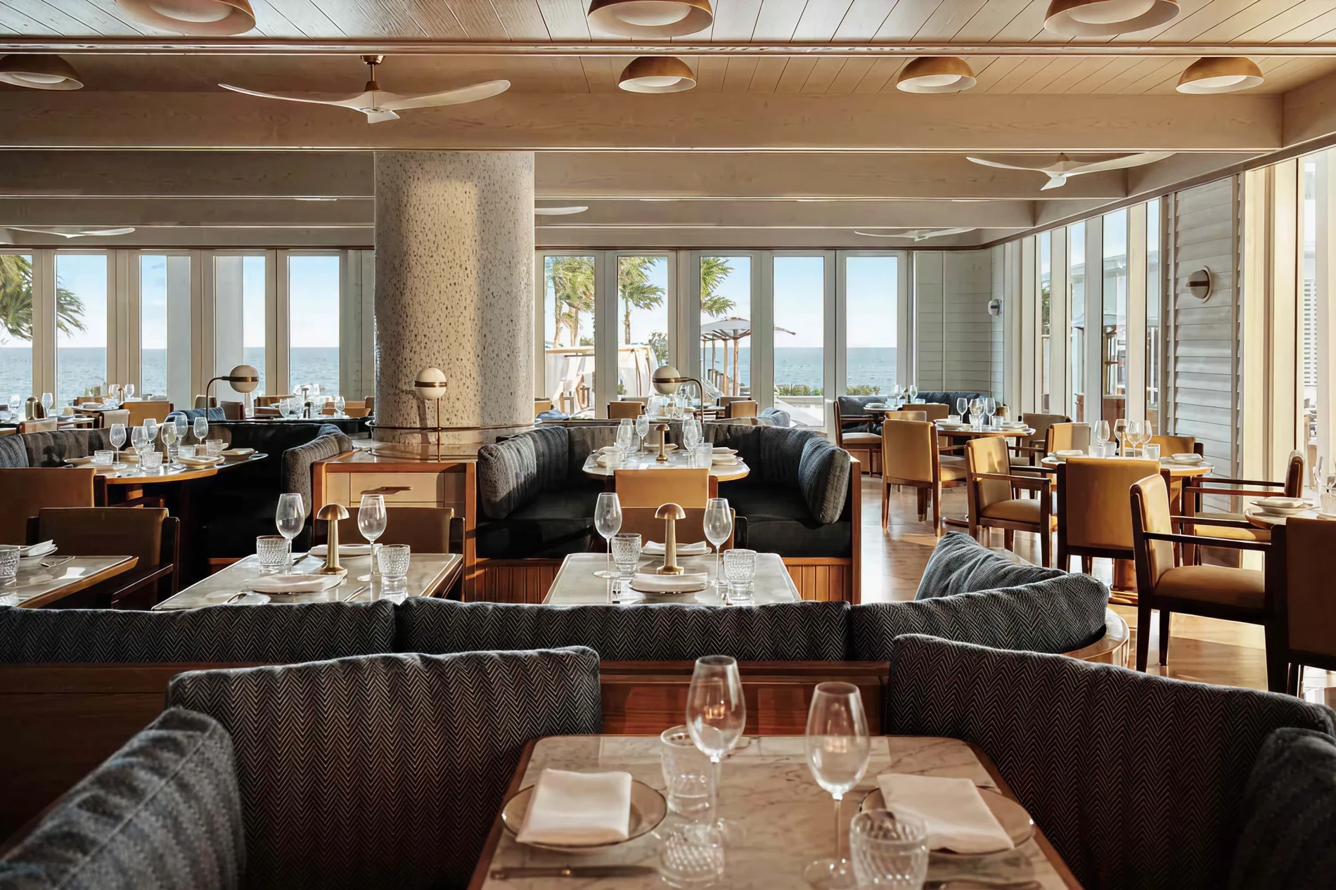 Four Seasons Hotel & Residences 5*